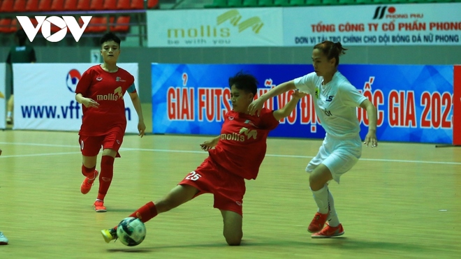 Hot girl ĐT nữ Việt Nam tỏa sáng ngày khai mạc giải Futsal nữ VĐQG 2023 - Ảnh 1.