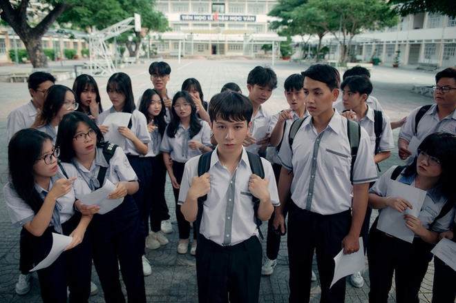 Vấn nạn bạo lực học đường trong bộ phim ca nhạc của Đỗ Hoàng Dương - Ảnh 1.