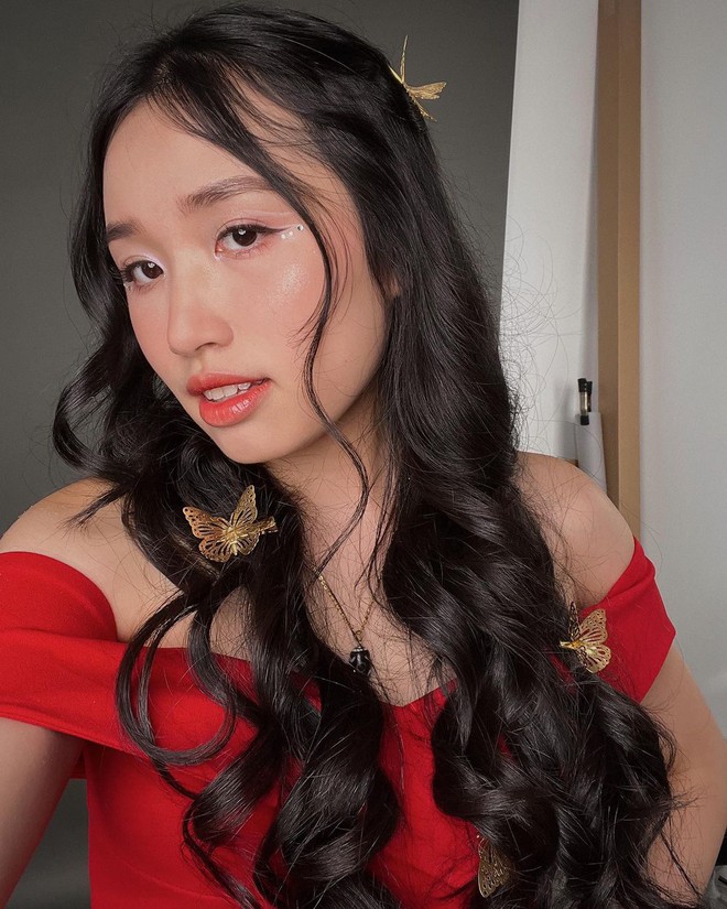 Jenny Huỳnh “lột xác” khi lên đồ đi prom - Ảnh 1.