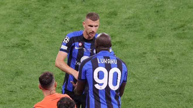 Lukaku ngăn cản đồng đội ghi bàn, Inter Milan nhìn Man City vô địch Cúp C1 châu Âu - Ảnh 2.