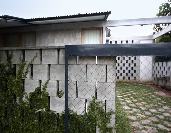 Nh&agrave; cấp 4 với n&eacute;t đẹp từ c&acirc;y cỏ phủ xanh b&ecirc; t&ocirc;ng, chi ph&iacute; 353 triệu - Ảnh 2.