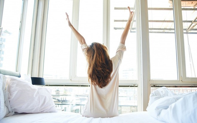 3 thói quen nên làm mỗi sáng để tăng cường sức khỏe và kéo dài tuổi thọ - Ảnh 1.