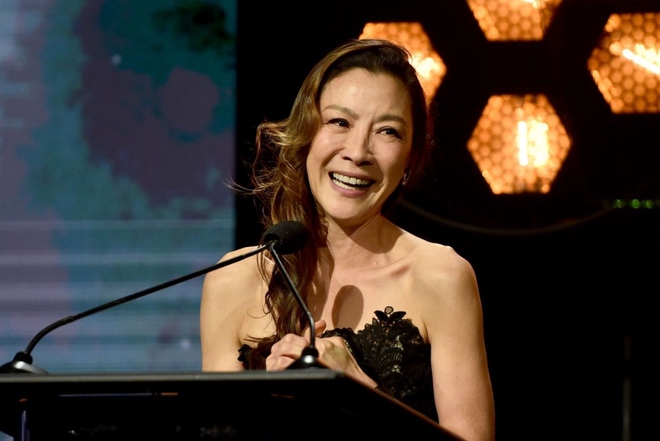 D&agrave;n sao nữ đ&igrave;nh đ&aacute;m từng tham gia loạt Transformers - Ảnh 9.