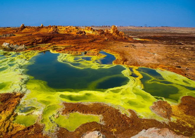 Suối địa nhiệt Dallol: Kỳ quan độc đáo có một không hai trên Trái đất, đẹp nhưng nguy hiểm - Ảnh 1.