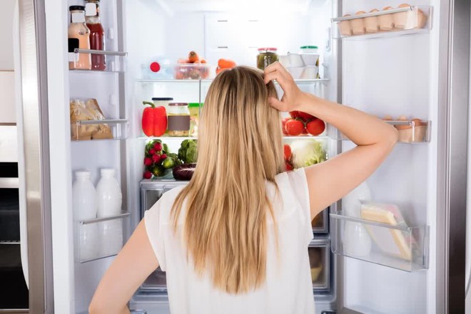 Cho một b&aacute;t nước v&agrave;o tủ lạnh, h&agrave;nh động tưởng v&ocirc; nghĩa nhưng sẽ gi&uacute;p gia chủ tiết kiệm tiền - Ảnh 4.