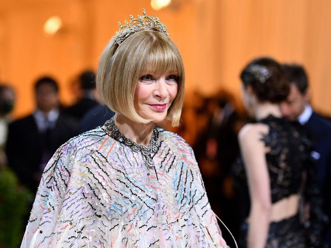 Đằng sau c&ocirc;ng việc l&agrave;m trợ l&yacute; cho b&agrave; đầm th&eacute;p ng&agrave;nh thời trang Anna Wintour - Ảnh 1.