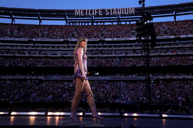 Taylor Swift công bố đi tour Châu Á, cuộc chiến săn vé quá khốc liệt - Ảnh 3.