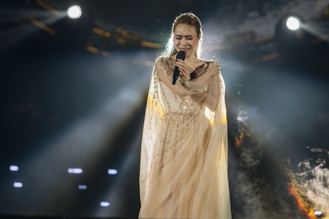 B&ugrave;i Lan Hương v&agrave; đạo diễn Nguyễn Quang Dũng từng hẹn h&ograve; xem show Mỹ T&acirc;m m&agrave; kh&ocirc;ng ai hay - Ảnh 2.