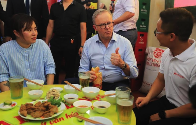 Điều gì khiến Thủ tướng Úc Anthony Albanese thích bánh mì Việt Nam? - Ảnh 3.