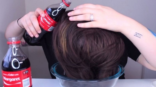 C&ocirc;ng dụng kh&ocirc;ng ngờ của Coca Cola kh&ocirc;ng phải ai cũng biết - Ảnh 2.