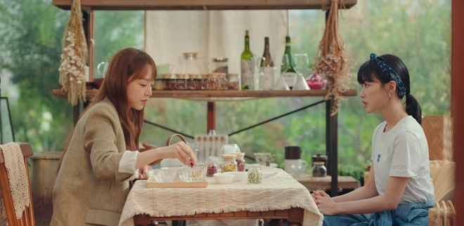 Shin Hye Sun su&yacute;t tiết lộ b&iacute; mật th&acirc;n phận với một người, rating phim lập kỷ lục mới - Ảnh 3.