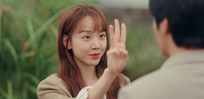 Shin Hye Sun su&yacute;t tiết lộ b&iacute; mật th&acirc;n phận với một người, rating phim lập kỷ lục mới - Ảnh 4.