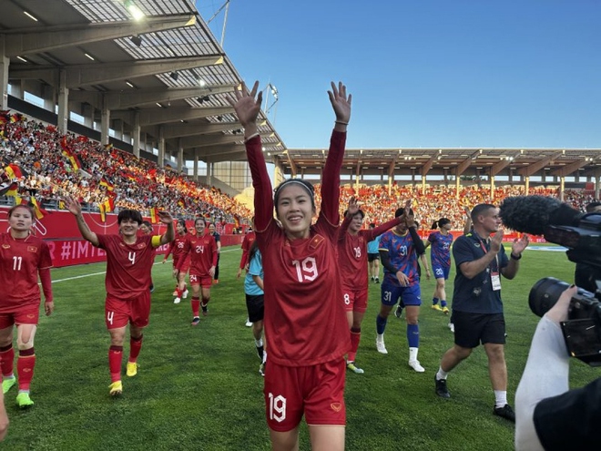 Thanh Nhã trải lòng về bàn thắng lịch sử của ĐT nữ Việt Nam trước ĐT nữ Đức - Ảnh 2.