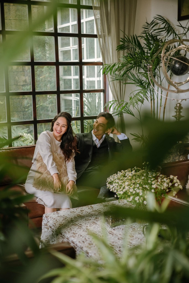 Kh&aacute;nh Thi e ấp b&ecirc;n chồng trẻ, tiết lộ li&ecirc;n tục bị chuột r&uacute;t ở giai đoạn cuối thai kỳ - Ảnh 7.