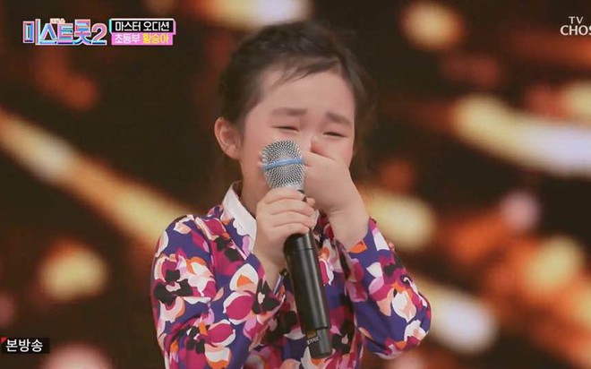 Ca sĩ nh&iacute; 11 tuổi bị kh&aacute;n giả miệt thị ngoại h&igrave;nh, x&uacute;c phạm gia đ&igrave;nh v&igrave; đi thi h&aacute;t - Ảnh 3.