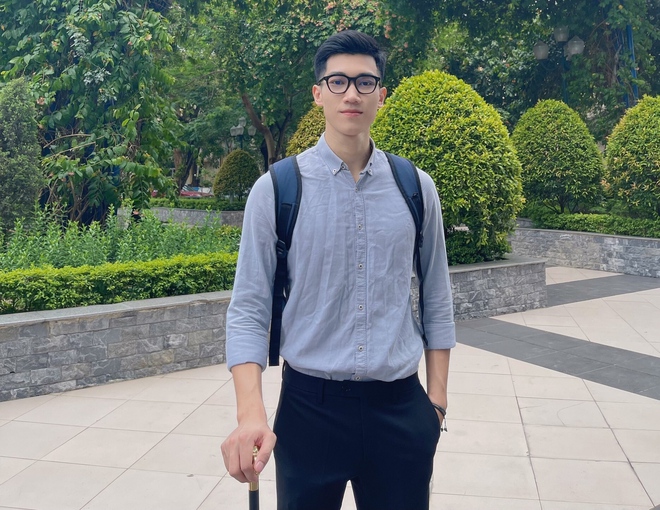 Nam vương trường Đại học Kinh tế Quốc d&acirc;n: T&ocirc;i từng rất sợ đứng trước đ&aacute;m đ&ocirc;ng - Ảnh 4.