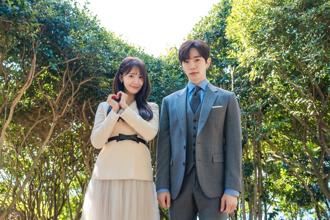 Yoona vừa xinh vừa trẻ với combo hack tuổi trong phim mới - Ảnh 1. Yoona vừa xinh vừa trẻ với combo hack tuổi trong phim mới - Ảnh 1.