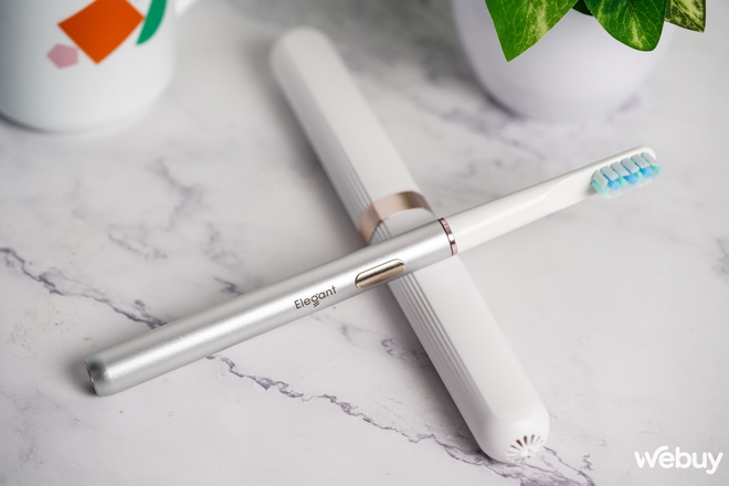 Đ&aacute;nh gi&aacute; b&agrave;n chải điện Elegant: Vẻ ngo&agrave;i sang trọng kết hợp t&iacute;nh di động cao - Ảnh 7.