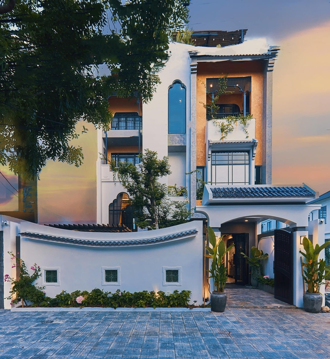 Vợ chồng 9X chi 8 tỷ xây căn villa phong cách Indochine đẹp nức nở - Ảnh 1.
