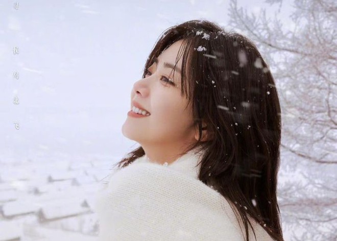 5 mỹ nh&acirc;n đẹp nhất m&agrave;n ảnh Hoa ngữ nửa đầu 2023: Lưu Diệc Phi c&oacute; &aacute;t v&iacute;a được bản sao của ch&iacute;nh m&igrave;nh? - Ảnh 5.