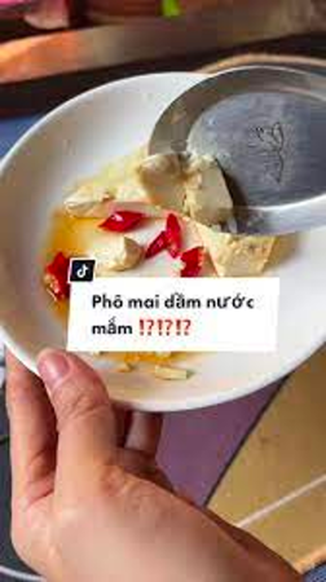 Quay về tuổi thơ với món phô mai dầm nước mắm đang làm &quot;dậy sóng&quot; cộng đồng mạng - Ảnh 3.