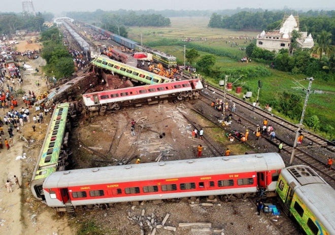 Ấn Độ: Đã xác định được nguyên nhân tai nạn tàu hỏa thảm khốc ở Odisha - Ảnh 1.