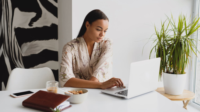 Đ&agrave;n &ocirc;ng đang kiếm được &iacute;t tiền hơn hẳn thế hệ trước, nguy&ecirc;n nh&acirc;n c&oacute; thể l&agrave;m bạn bất ngờ - Ảnh 1.