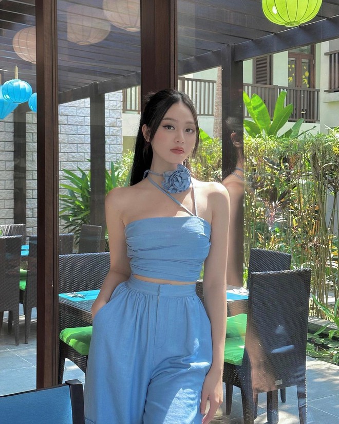 Hoa hậu Thanh Thủy chuộng mặc crop top khoe eo thon - Ảnh 6.