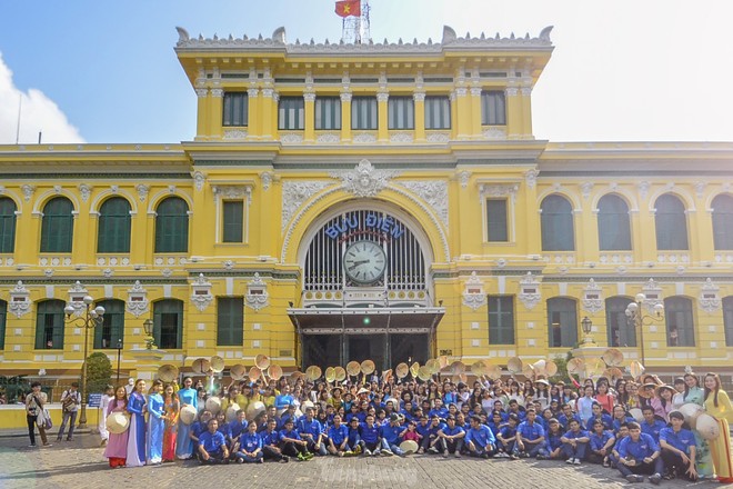 Cận cảnh Bưu điện trung tâm TPHCM có tuổi đời hơn 1 thế kỷ, được bình chọn đẹp thứ 2 thế giới - Ảnh 2.