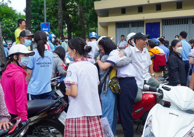 Thi lớp 10: Thí sinh tự tin đạt điểm cao môn toán - Ảnh 4.