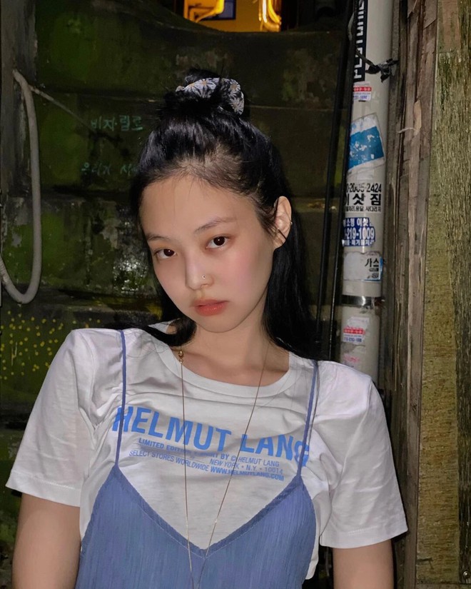 jennierubyjane1101851277175931054533692470061075043361995n-1595056471816309592666-16862202119152039272563.jpg