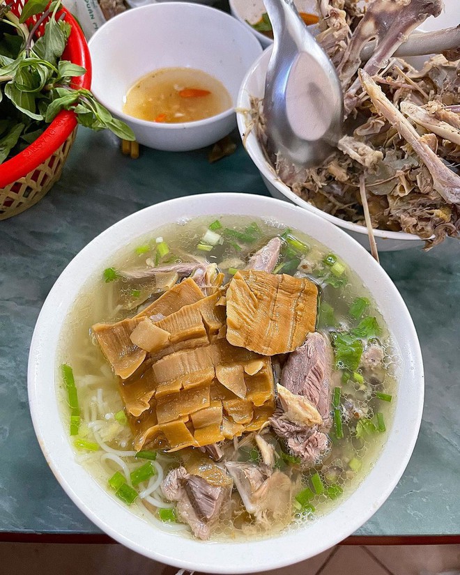 Nhiều người chỉ điểm hàng loạt các quán ruột không được Michelin năm nay gọi tên, thế mới thấy trải nghiệm ẩm thực Việt là vô bờ bến - Ảnh 7.