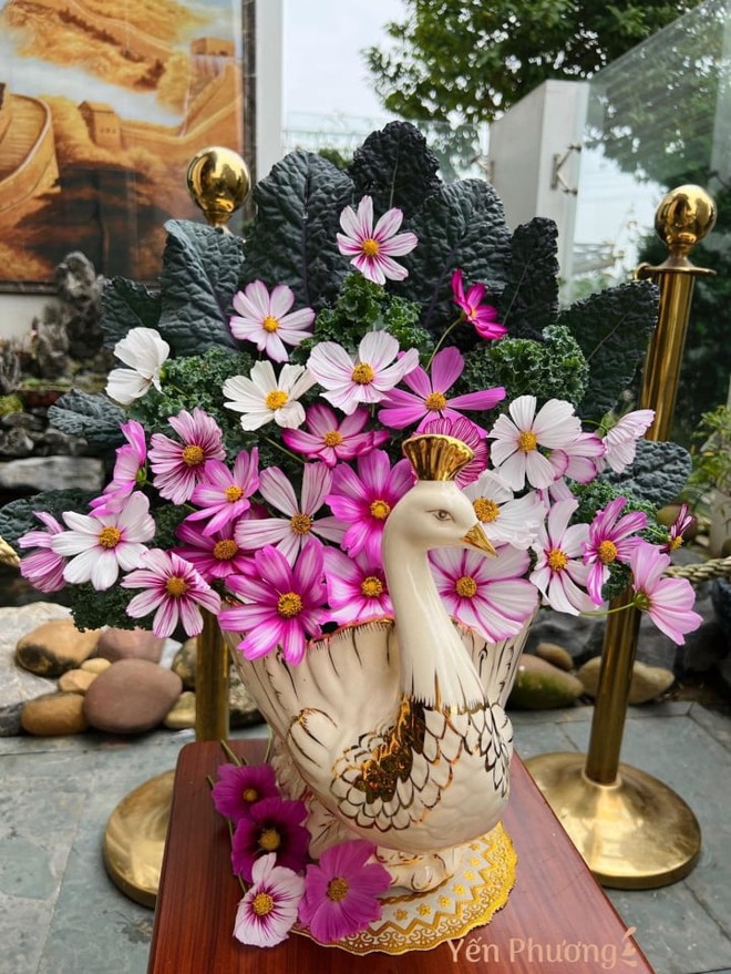 Đã mắt ngắm những bó hoa lạ được cắm từ rau củ vườn nhà của mẹ đảm Quảng Ninh - Ảnh 4.