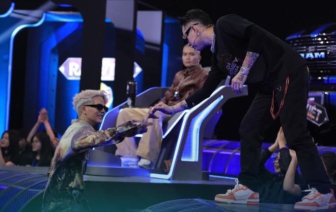 Rap Việt đang th&aacute;ch thức sự ki&ecirc;n nhẫn của kh&aacute;n giả - Ảnh 2.