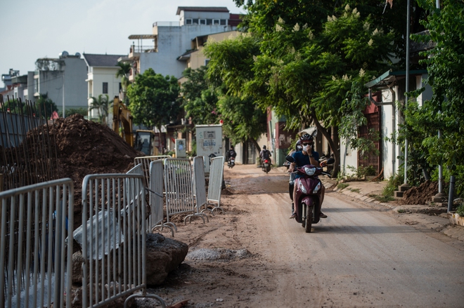 Đê hữu Hồng chậm tiến độ, UBND Thành phố Hà Nội yêu cầu làm rõ trách nhiệm - Ảnh 4.