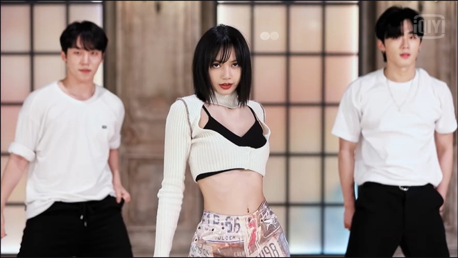 D&acirc;n mạng H&agrave;n hết mực ủng hộ chuyện Lisa hẹn h&ograve;, tất cả l&agrave; v&igrave; c&ocirc; n&agrave;ng lu&ocirc;n giữ 1 th&aacute;i độ n&agrave;y tr&ecirc;n s&acirc;n khấu? - Ảnh 7.