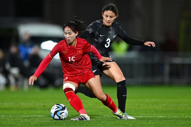 Người hâm mộ không được xem đội tuyển nữ Việt Nam so tài Tây Ban Nha - Ảnh 1.
