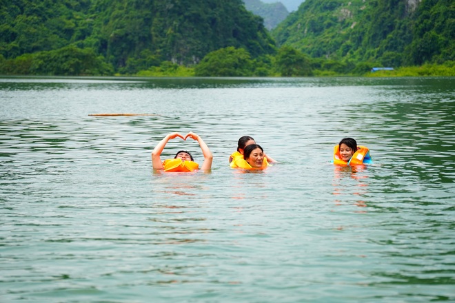 Đến thảo nguyên Đồng Lâm chèo kayak, bơi lội, trút bỏ hết mọi tâm tư muộn phiền - Ảnh 6.