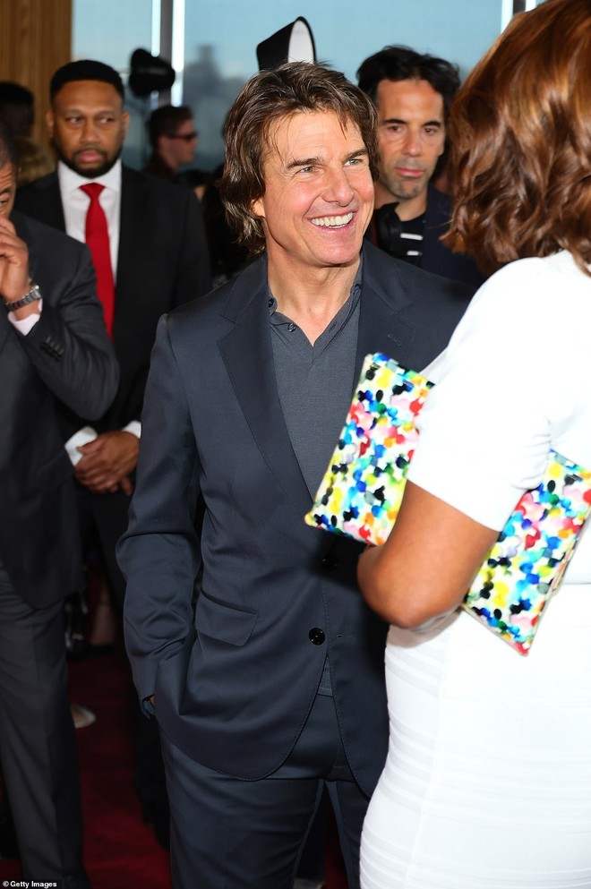 Mỹ nh&acirc;n Nhiệm Vụ Bất Khả Thi bị tuột d&acirc;y v&aacute;y tr&ecirc;n thảm đỏ - Ảnh 6.