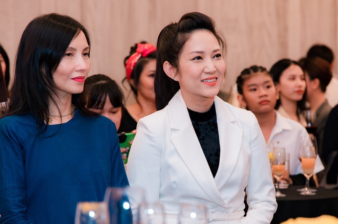Đạo diễn Trần Anh Hùng cùng vợ con gặp gỡ dàn ngọc nữ điện ảnh Việt sau thắng lớn tại Cannes - Ảnh 8.