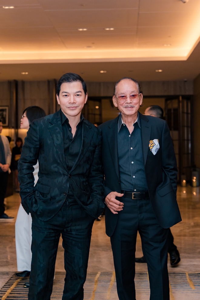 Đạo diễn Trần Anh Hùng cùng vợ con gặp gỡ dàn ngọc nữ điện ảnh Việt sau thắng lớn tại Cannes - Ảnh 7.