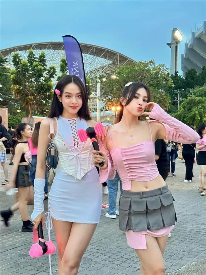 Combo v&eacute; m&aacute;y bay, kh&aacute;ch sạn ở H&agrave; Nội tăng gi&aacute; ăn theo BlackPink - Ảnh 7.