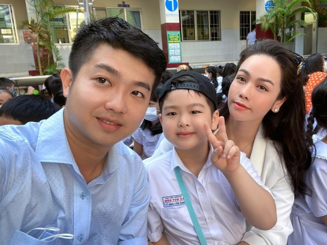 Nhật Kim Anh v&agrave; chồng cũ sau 5 năm ly h&ocirc;n: Người k&iacute;n tiếng, người c&oacute; t&igrave;nh mới - Ảnh 2.