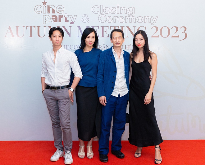 Đạo diễn Trần Anh Hùng cùng vợ con gặp gỡ dàn ngọc nữ điện ảnh Việt sau thắng lớn tại Cannes - Ảnh 2.