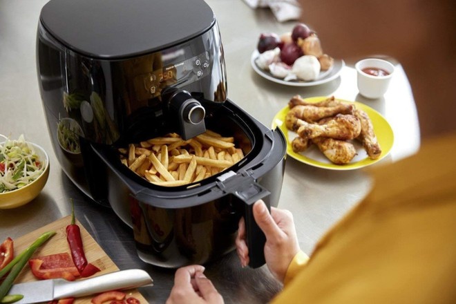 Tận dụng tối đa khả năng tiết kiệm điện của nồi chiên không dầu bằng 6 mẹo nhỏ - Ảnh 1.