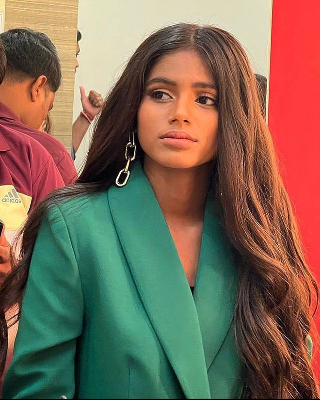 C&ocirc;ng ch&uacute;a ổ chuột từng sống ngh&egrave;o khổ, một bước đổi đời giờ ra sao? - Ảnh 5.