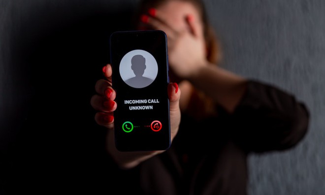 Con bị đ&acirc;m xe rồi, h&atilde;y chuyển tiền ngay: Chi tiết bất thường trong lời k&ecirc;u cứu gi&uacute;p người cha tho&aacute;t bẫy kẻ lừa đảo trong ph&uacute;t ch&oacute;t - Ảnh 2.