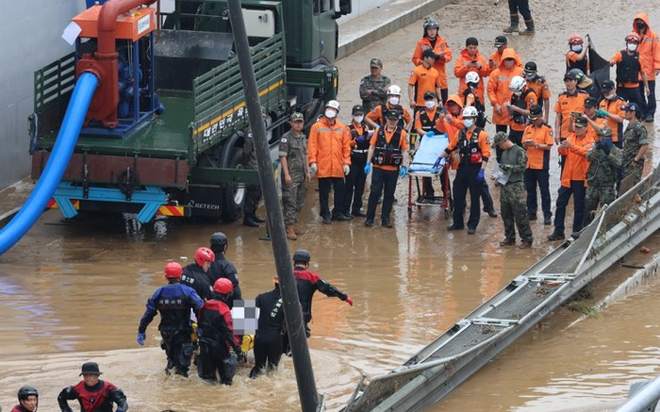 Vụ ngập hầm chui ở Hàn Quốc khiến 13 người tử vong: Lý do vì sao cửa hầm không đóng - Ảnh 2.