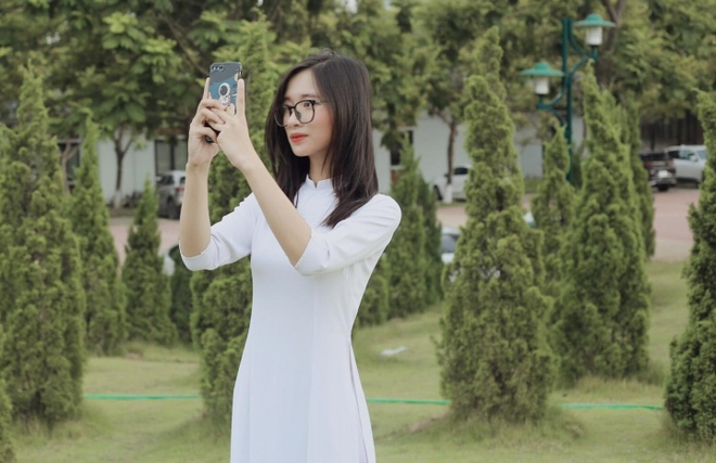 Nữ sinh cấp 2 bất ngờ nổi tiếng khi xuất hiện tr&ecirc;n s&oacute;ng truyền h&igrave;nh hiện tại ra sao? - Ảnh 5.