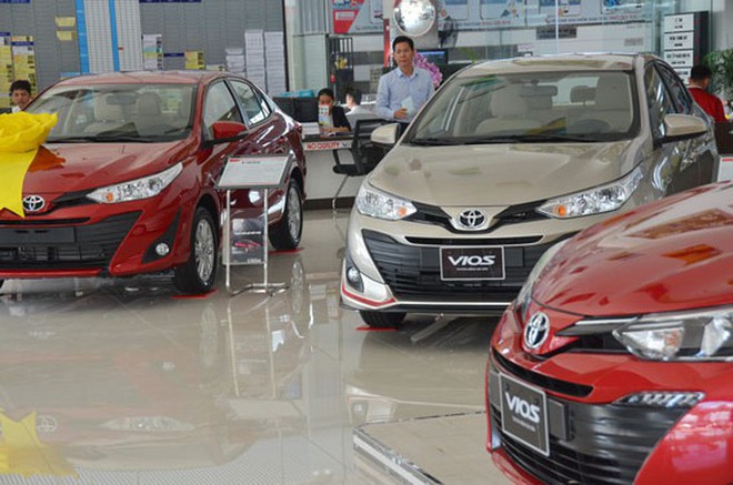 L&atilde;i suất giảm, c&oacute; n&ecirc;n mua xe trả g&oacute;p chạy dịch vụ? - Ảnh 1.
